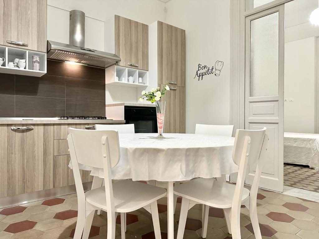 Palazzo La Zagara Apartment ปาแลร์โม ภายนอก รูปภาพ
