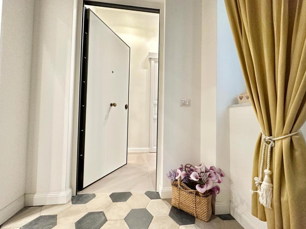 Palazzo La Zagara Apartment ปาแลร์โม ภายนอก รูปภาพ